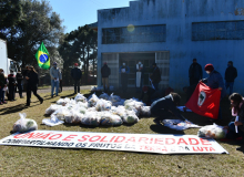 Movimentos sociais do sudoeste do Paraná fazem nova entrega de alimentos e roupas